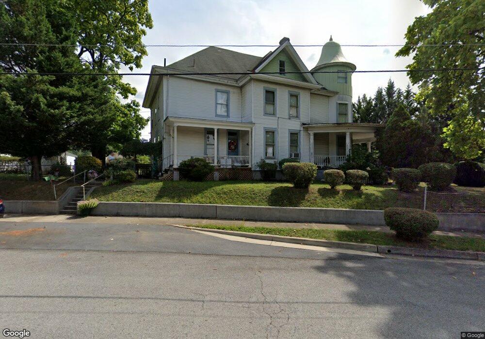 541 E Main St, Waynesboro, VA 22980 - photo 1