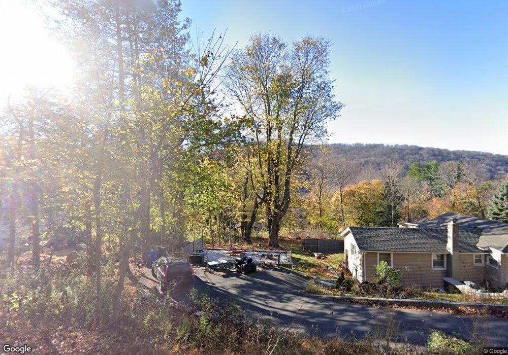 2 Lakeview Dr, New Fairfield, CT 06812 - photo 1