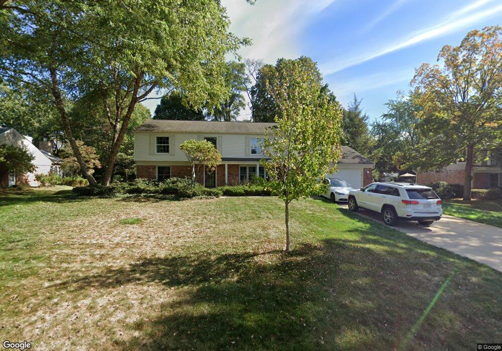 3215 E Breckenridge Ln, Bloomfield Hills, MI 48301 - photo 1