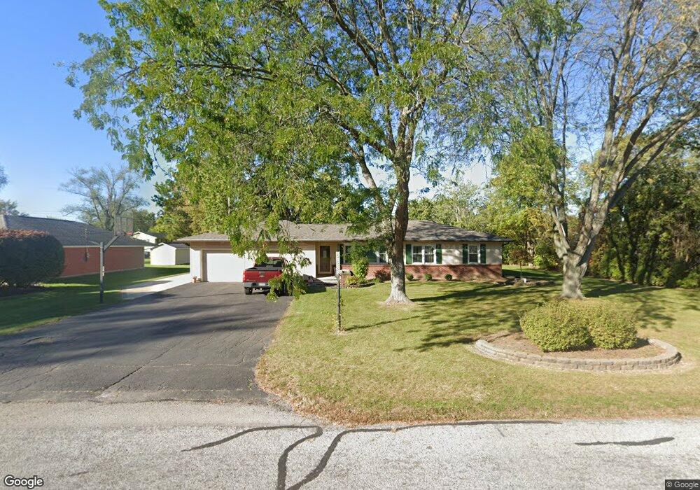 1738 Lilac Ln, Lima, OH 45806 - photo 1