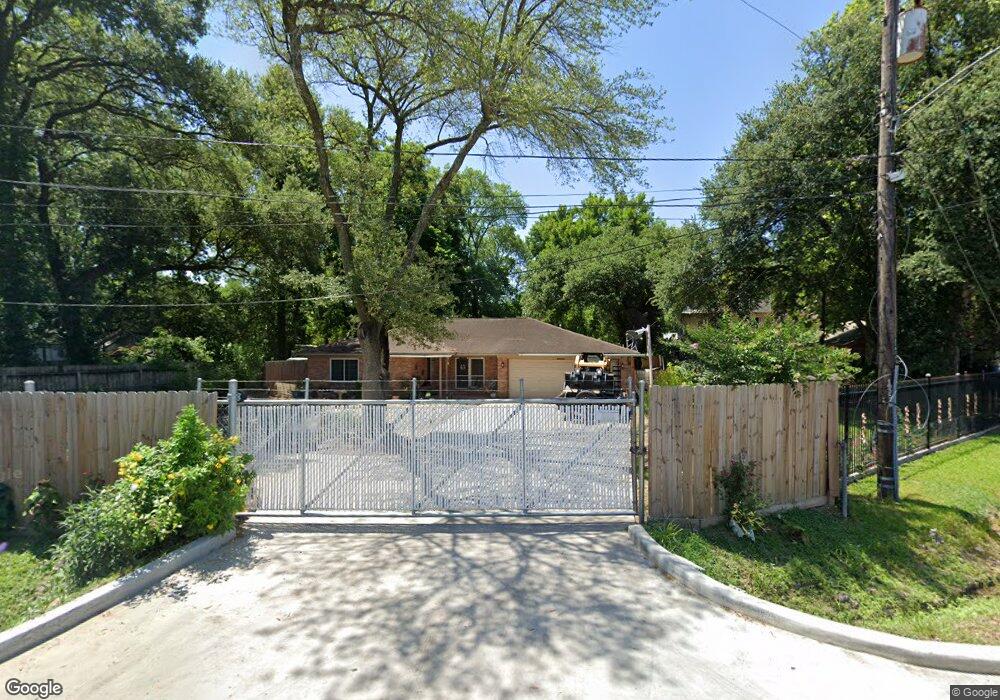 513 Mading Ln, Houston, TX 77037 - photo 1