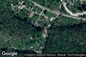 57 2nd Ave SE, Madison, WV 25130
