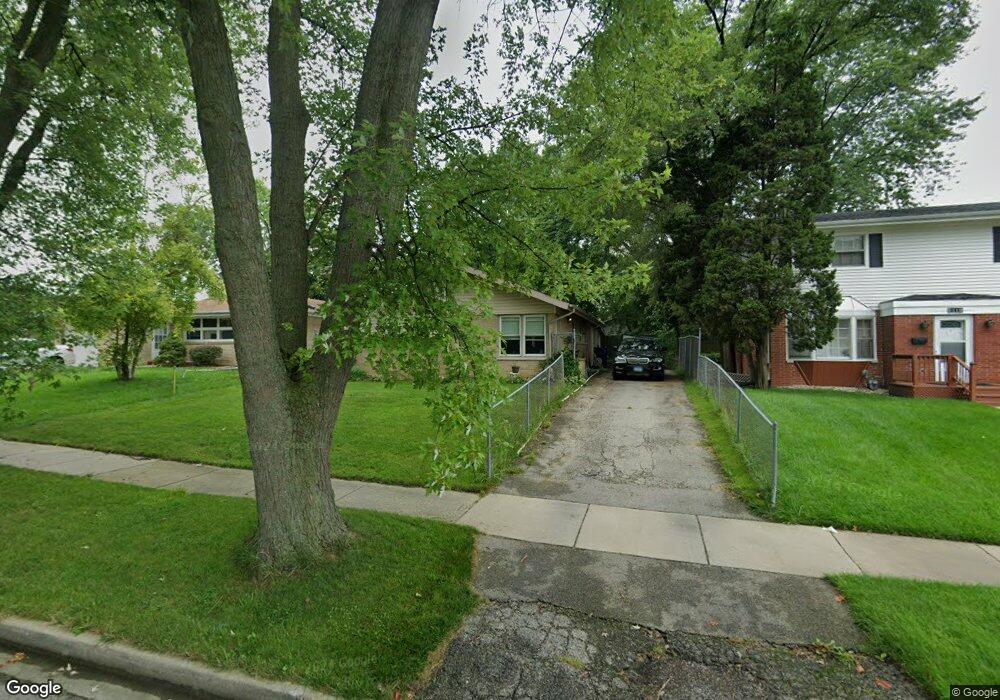 2108 N Linden Ave, Waukegan, IL 60087 - photo 1