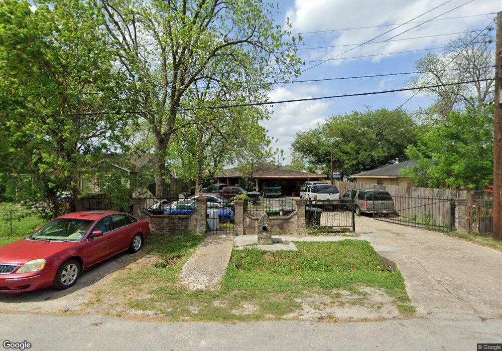 309 Wynell St, Houston, TX 77022 - photo 1