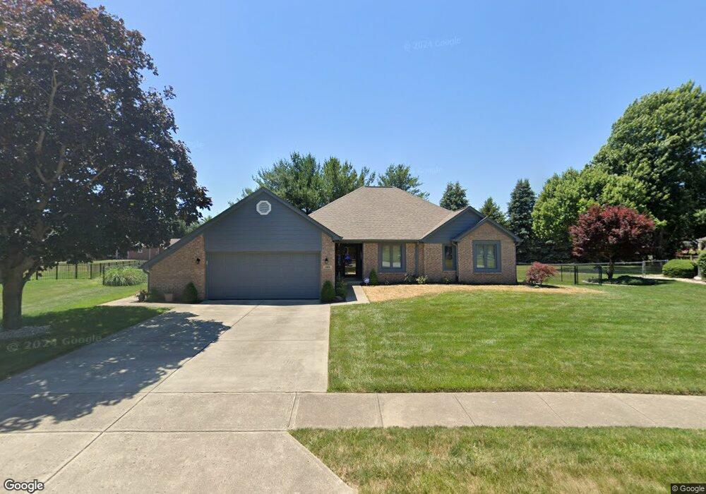 560 Crestpoint Ln, Plainfield, IN 46168 - photo 1