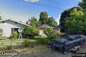 121 Fern Ave, Redway, CA 95560