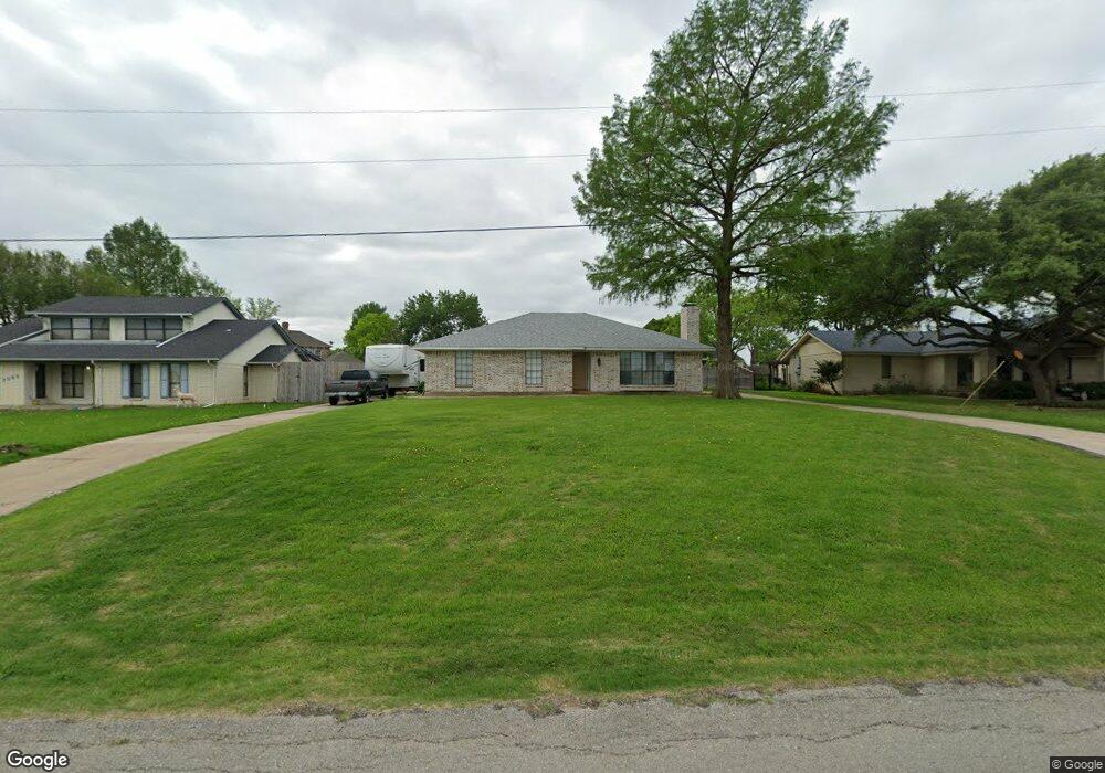 2101 W Baldridge St, Ennis, TX 75119 - photo 1
