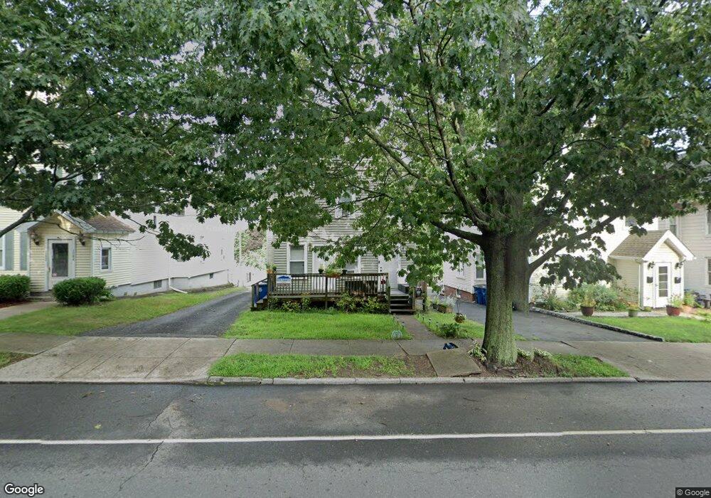 1086 Townsend Ave, New Haven, CT 06512 - photo 1