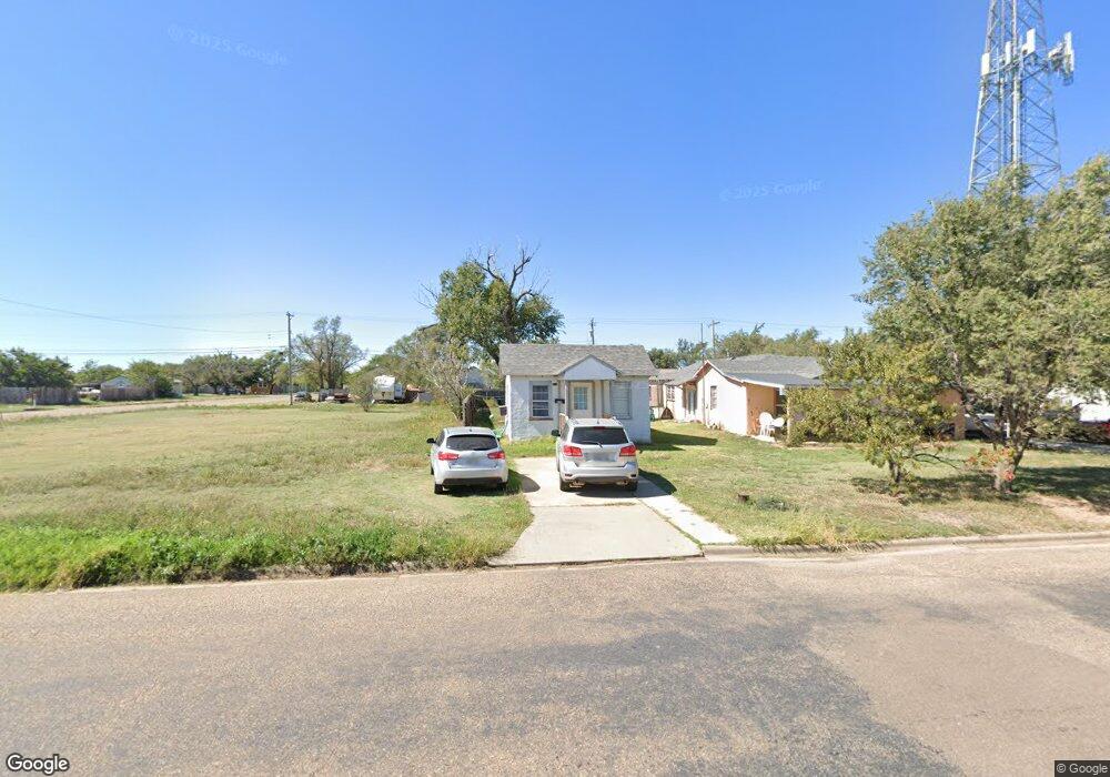 918 S Porter Ave, Dumas, TX 79029 - photo 1