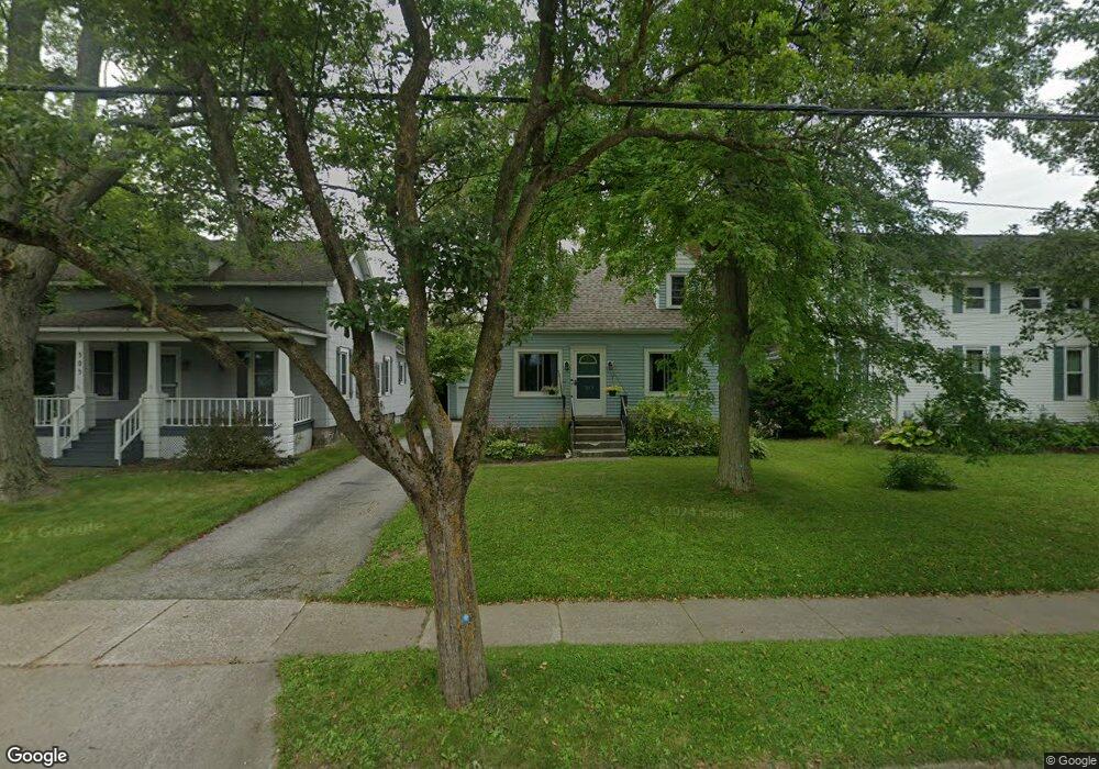 513 W Genesee St, Frankenmuth, MI 48734 - photo 1