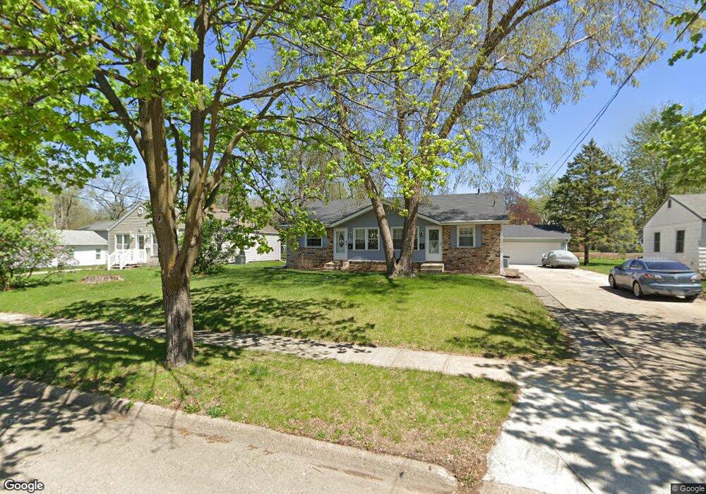 2619 51st St, Des Moines, IA 50310 - photo 1