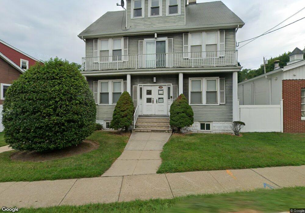 142 Pompton Ave unit 2, Verona, NJ 07044 - photo 1