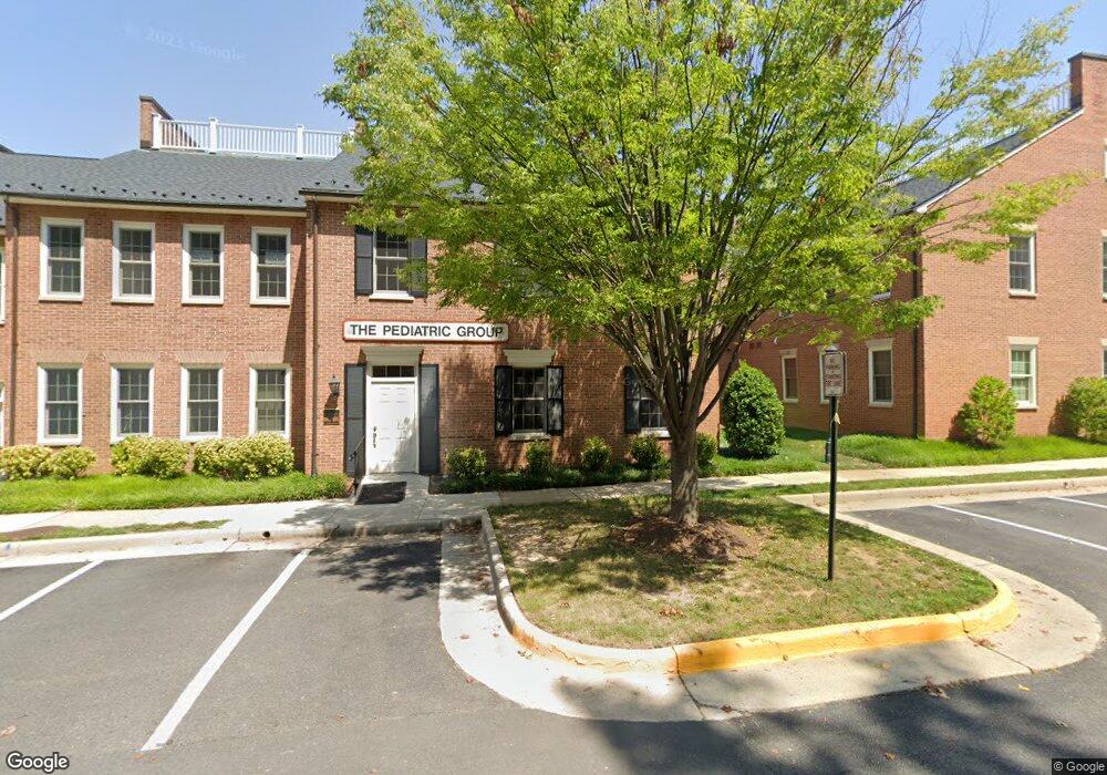 10527 Braddock Rd unit 8B, Fairfax, VA 22032 - photo 1