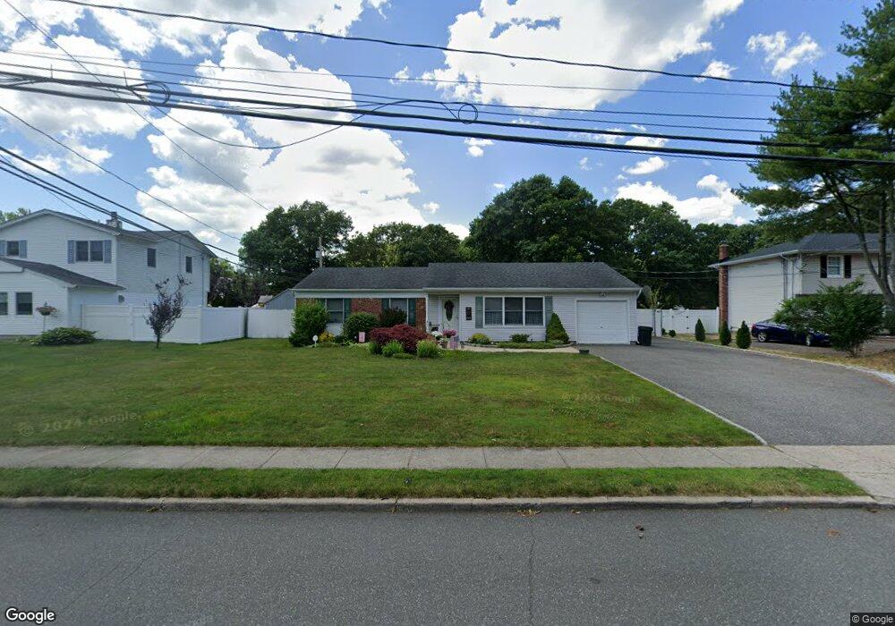 20 Spence Ave, Holtsville, NY 11742 - photo 1