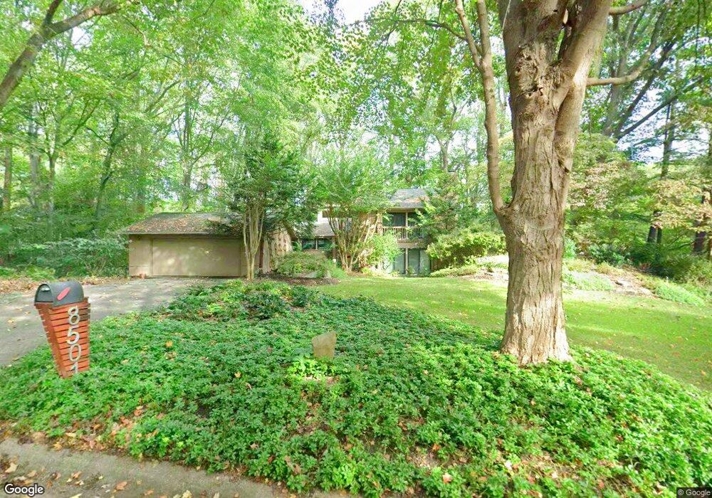 8501 Carlynn Dr, Bethesda, MD 20817 - photo 1