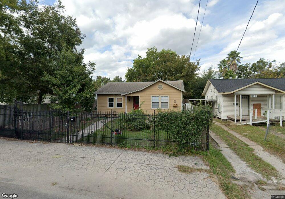 315 Melbourne St, Houston, TX 77022 - photo 1