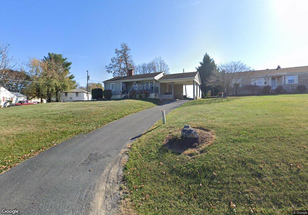 828 New Hope Rd, Staunton, VA 24401 - photo 1