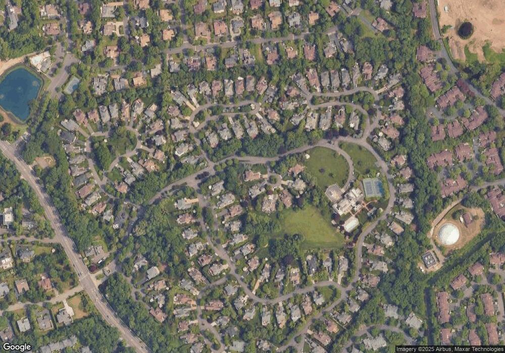 11 Overlook Cir, Manhasset, NY 11030 - photo 1