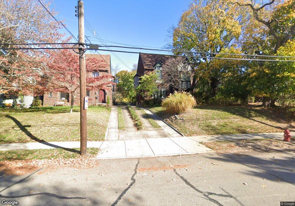 6419 Beacon St, Pittsburgh, PA 15217 - photo 1