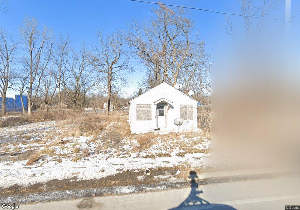 1288 W Carpenter Rd, Flint, MI 48505 - photo 1