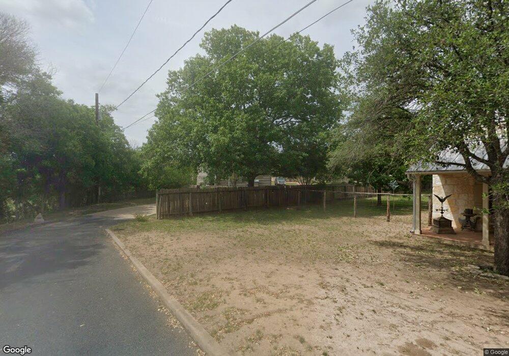 704 W Peach St, Fredericksburg, TX 78624 - photo 1