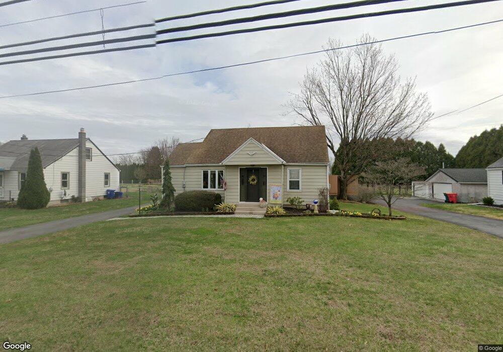 548 Mohns Hill Rd, Reading, PA 19608 - photo 1