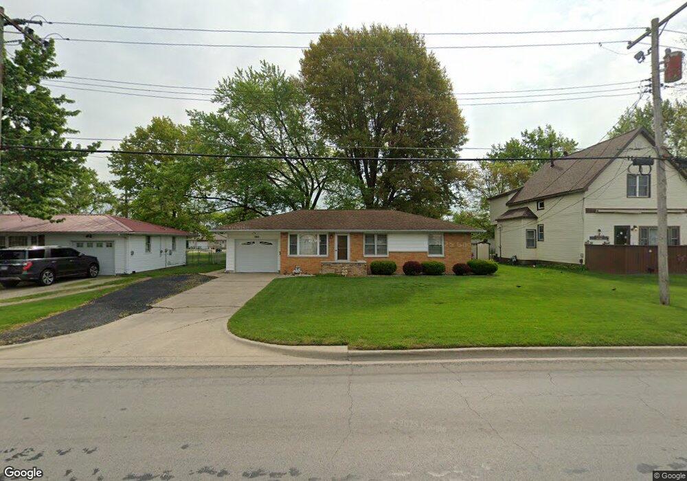 1004 S 6th St, Mattoon, IL 61938 - photo 1
