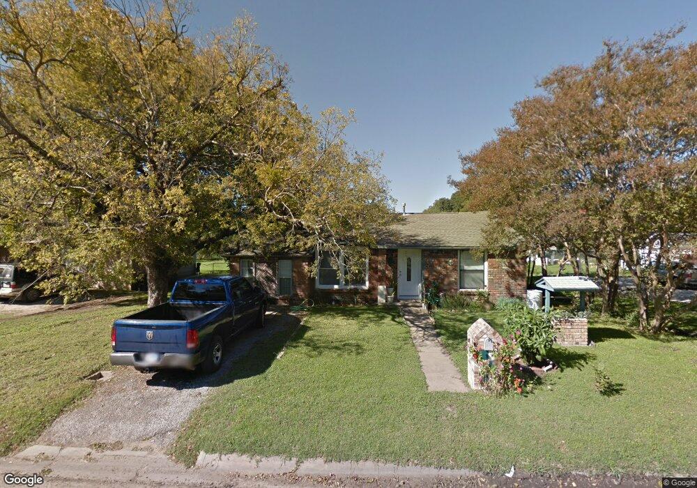 504 Poindexter Ave, Cleburne, TX 76033 - photo 1