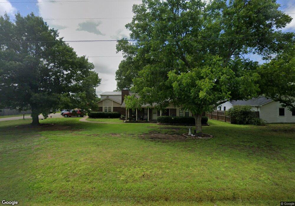 810 Barry Ln, Cleburne, TX 76031 - photo 1