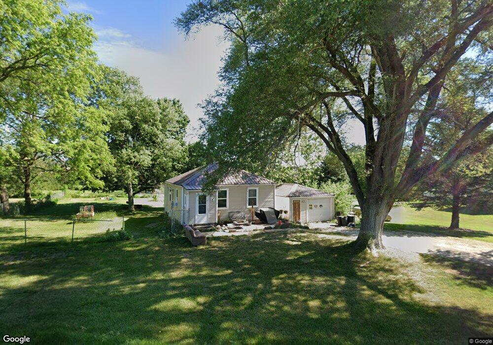 206 E Jefferson St, Center Point, IA 52213 - photo 1