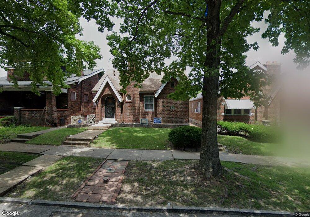 4743 Penrose St, Saint Louis, MO 63115 - photo 1