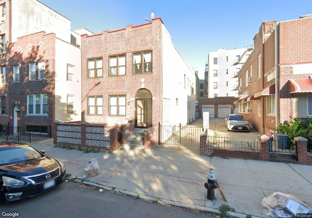 3018 35th St, Astoria, NY 11103 - photo 1