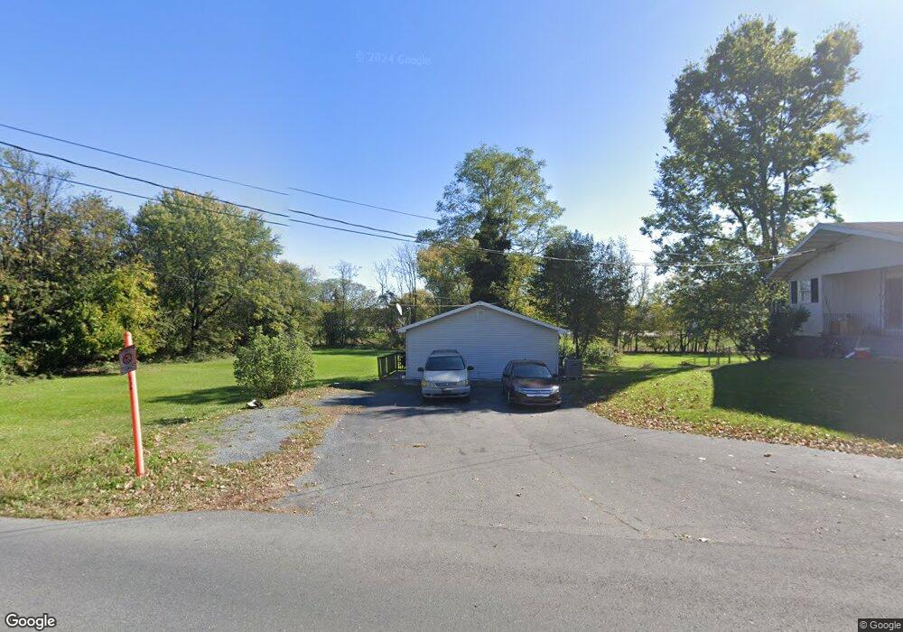 928 Henshaw Rd, Bunker Hill, WV 25413 - photo 1