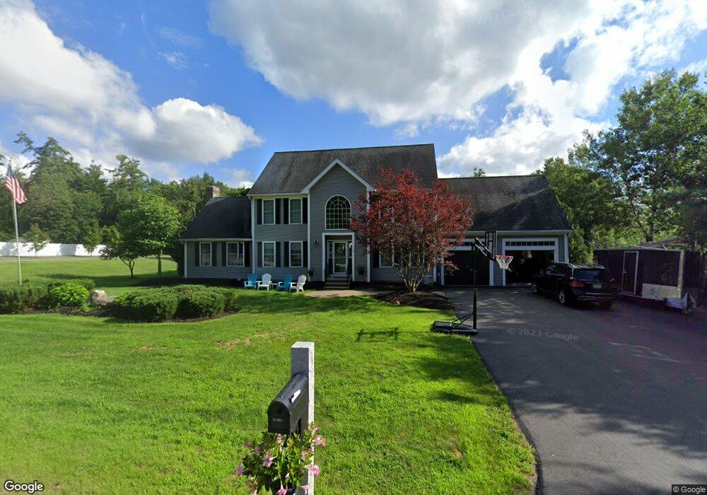 7 Buckingham Dr, Londonderry, NH 03053 - photo 1