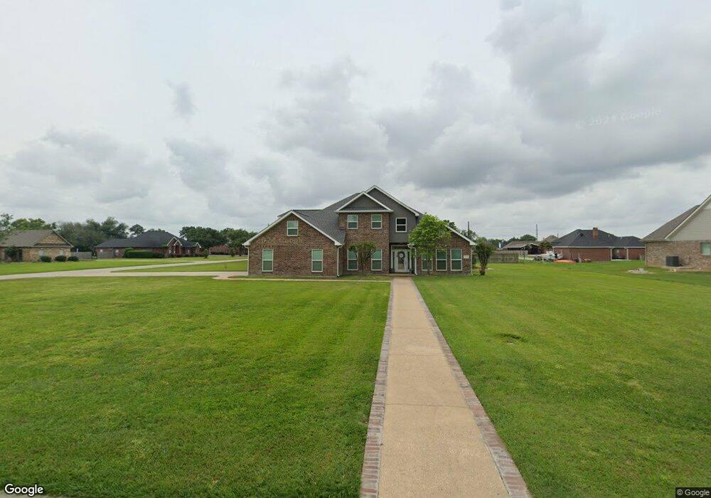 1679 S Crestview Dr, Lake Charles, LA 70605 - photo 1