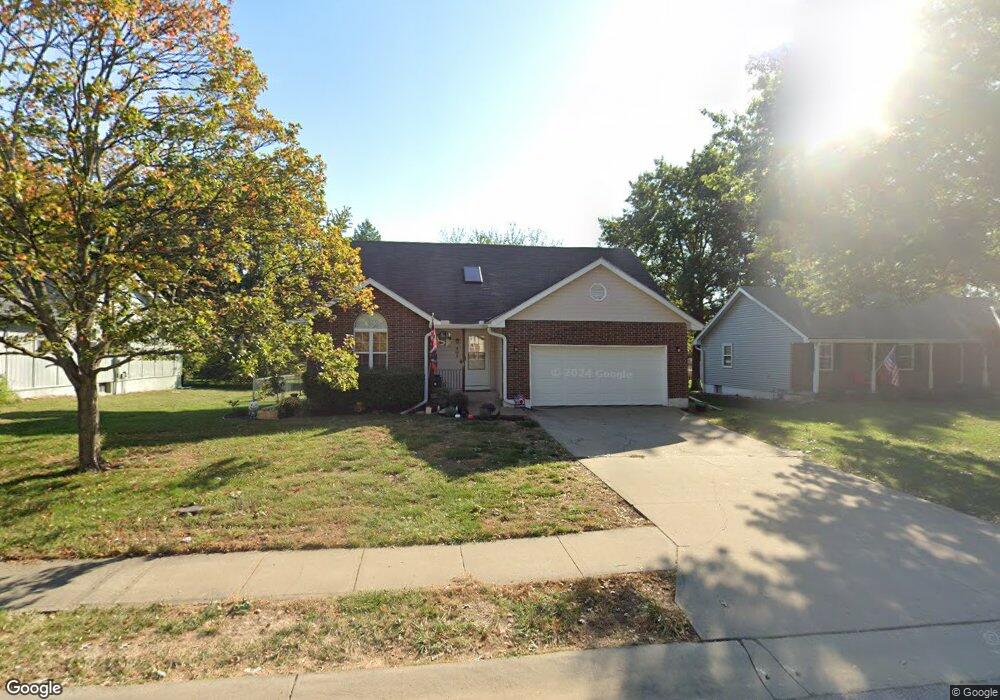 301 N Darrowby Dr, Raymore, MO 64083 - photo 1