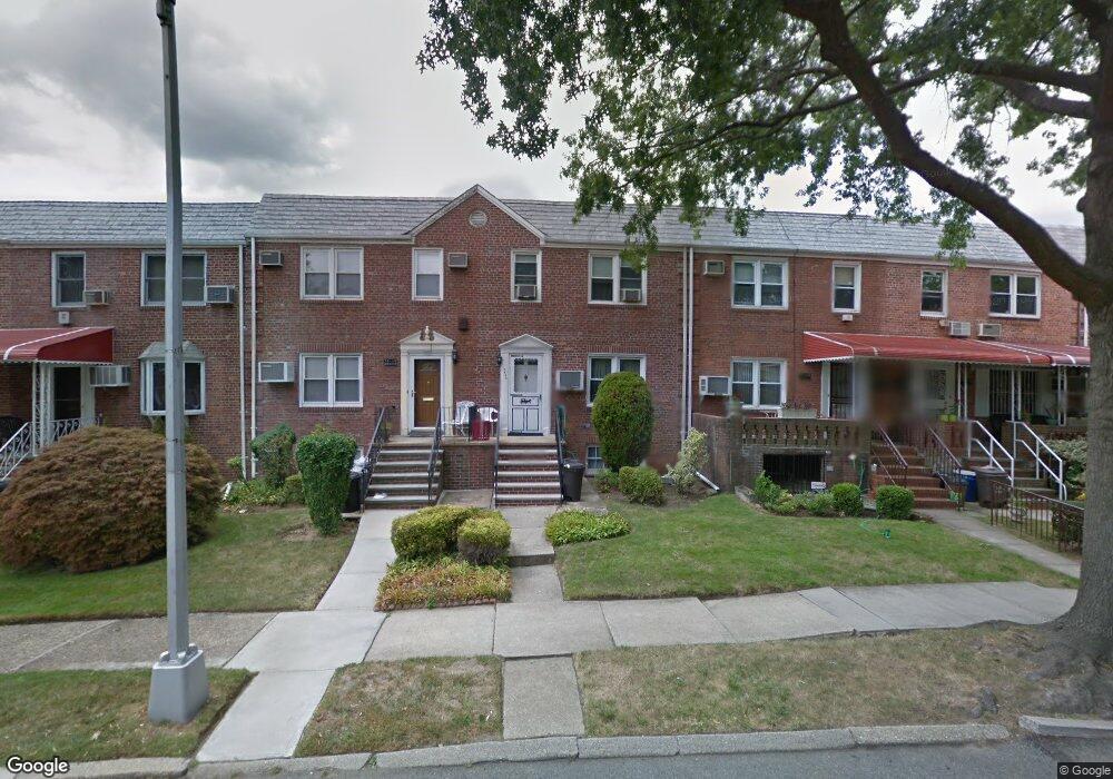 74-14 175th St, Fresh Meadows, NY 11366 - photo 1