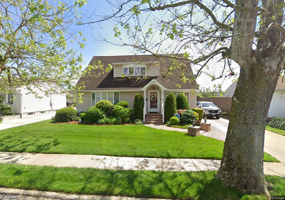 739 Seabury Ave, Franklin Square, NY 11010 - photo 1