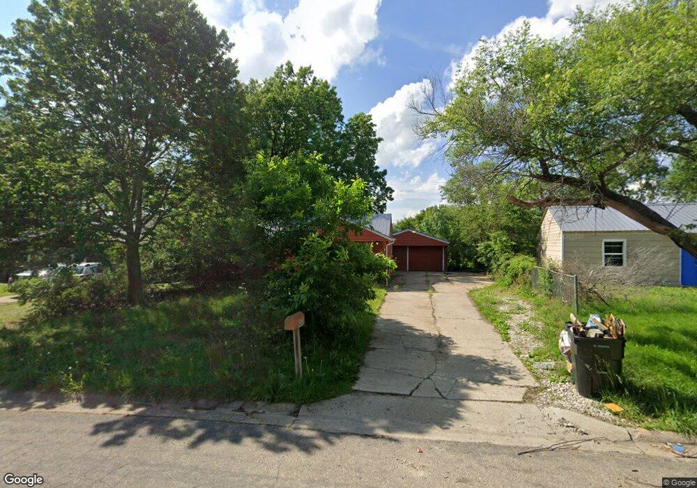 416 SE Pinecrest Dr, Topeka, KS 66605 - photo 1