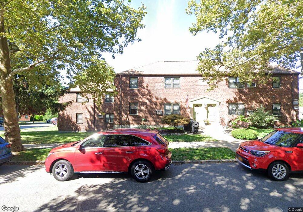 5701 246th Crescent unit Lower, Little Neck, NY 11362 - photo 1