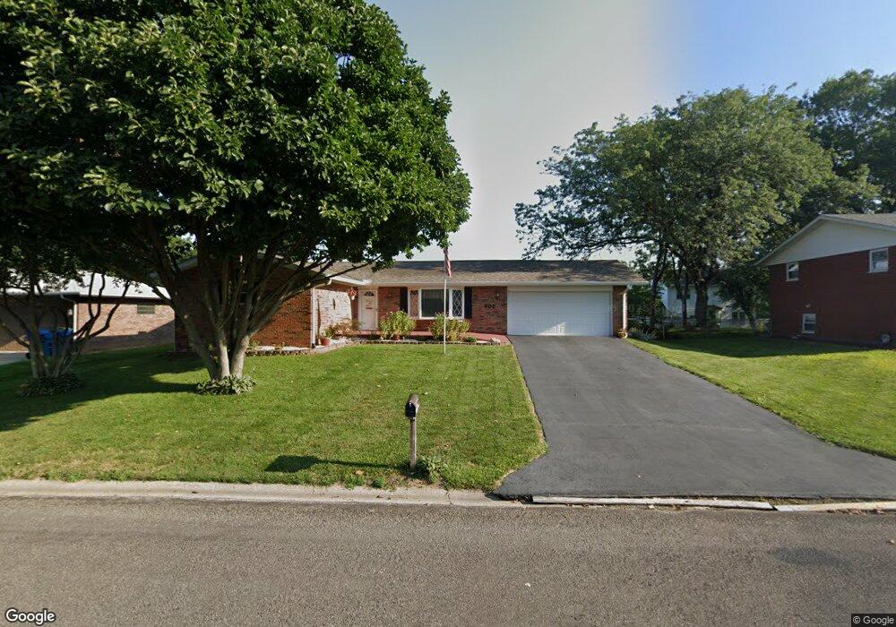 602 Bauer Ln, Maryville, IL 62062 - photo 1