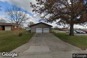 1213 S Stuart St, Sigourney, IA 52591