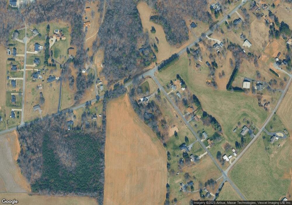 114 Barry Oak Rd, Statesville, NC 28625 - photo 1