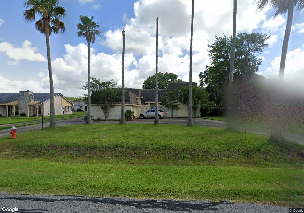 2111 Airline Dr, Friendswood, TX 77546 - photo 1