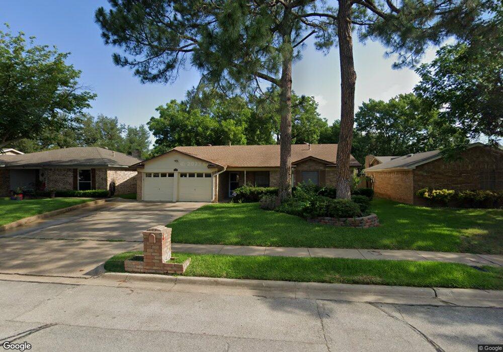 1621 Knoxville Dr, Bedford, TX 76022 - photo 1