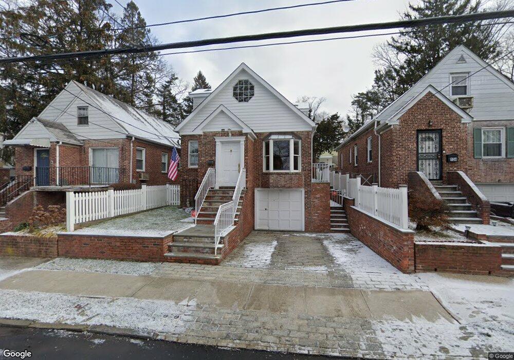 136 King Ave, Yonkers, NY 10704 - photo 1