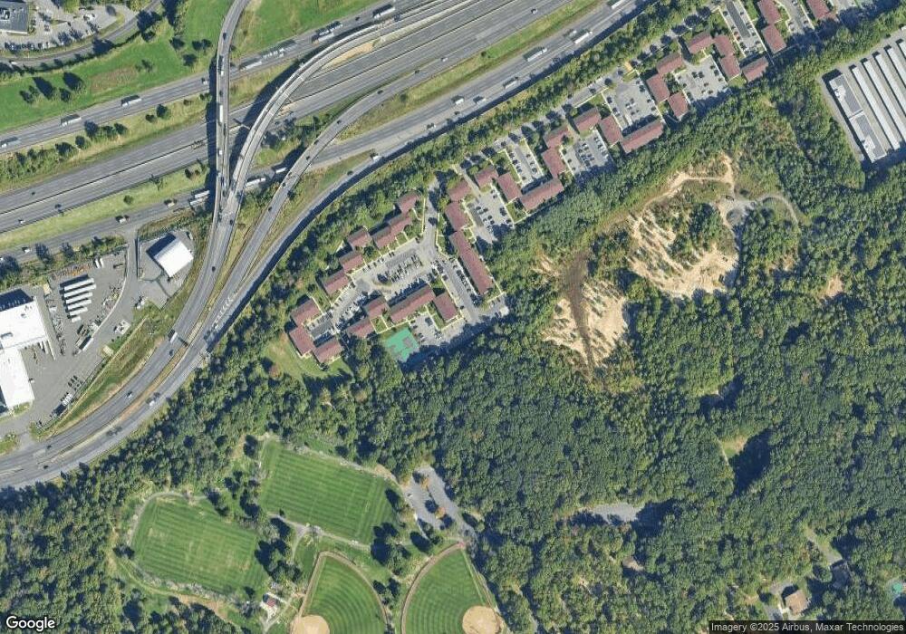 804 Cricket Ln, Woodbridge, NJ 07095 - photo 1