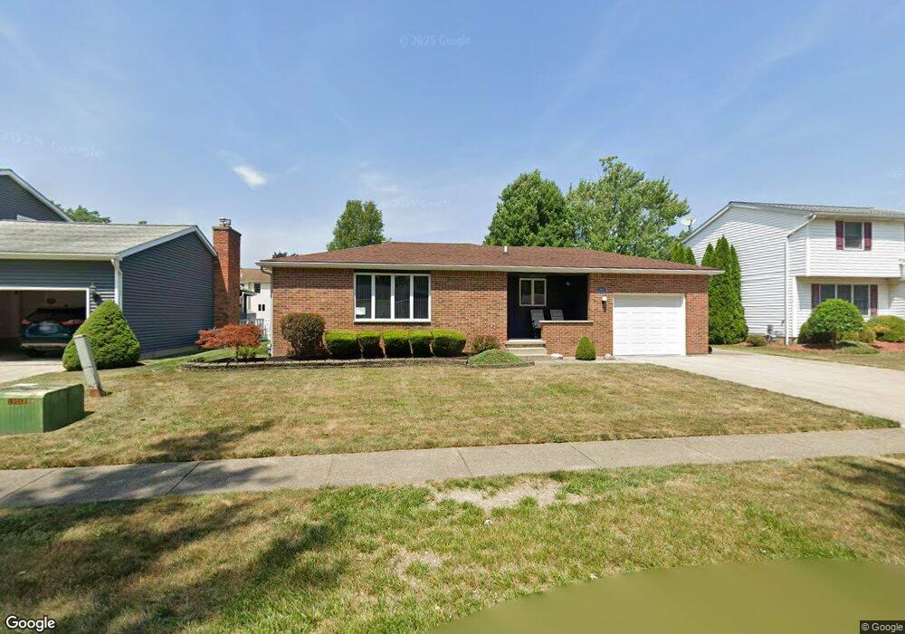 1012 Remington Dr, North Tonawanda, NY 14120 - photo 1