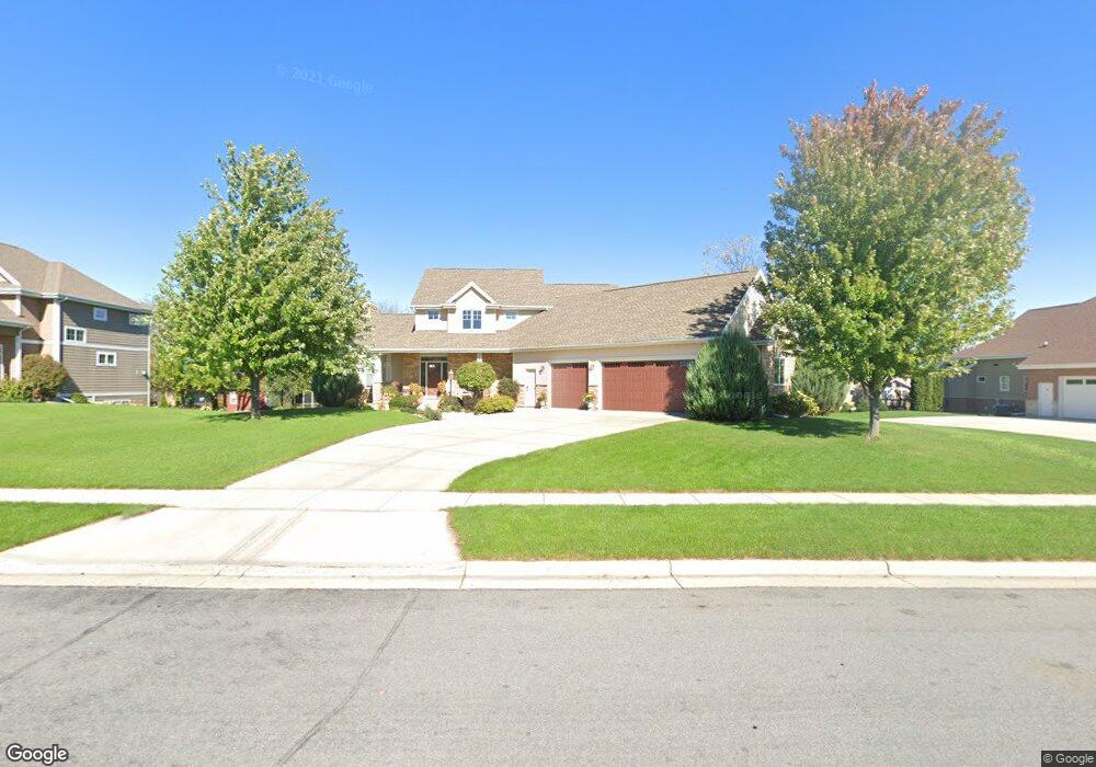 877 Augusta Dr, Oregon, WI 53575 - photo 1