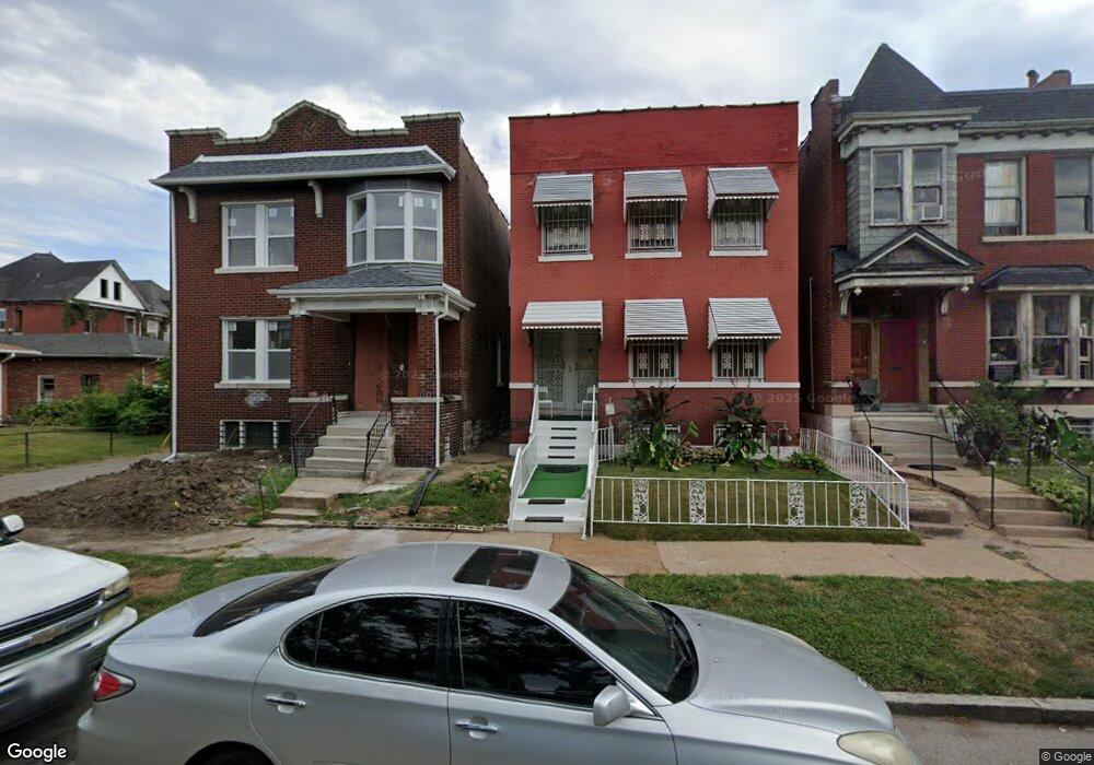 4562 Athlone Ave, Saint Louis, MO 63115 - photo 1